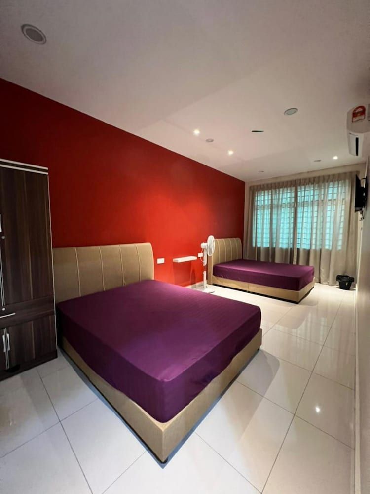 Family Room, Shared Bathroom