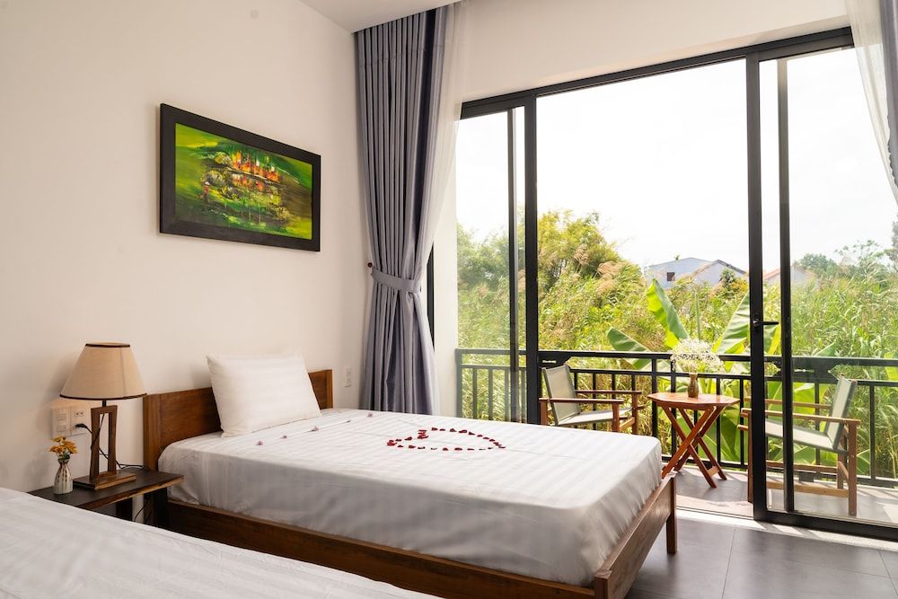 undefined Boat House Riverside Homestay 3