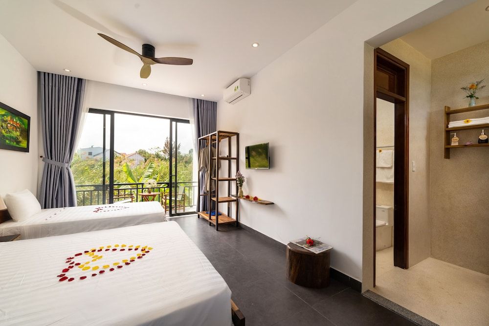 undefined Boat House Riverside Homestay 2