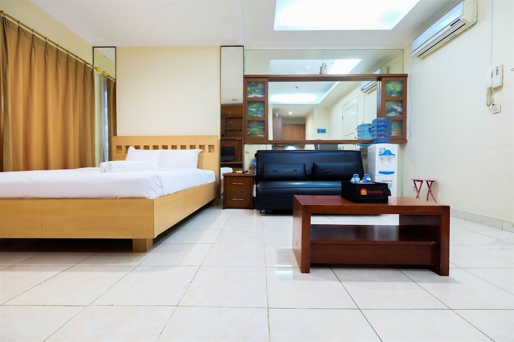 undefined Simply Spacious Studio Room at City Home Apartment near Kelapa Gading 10
