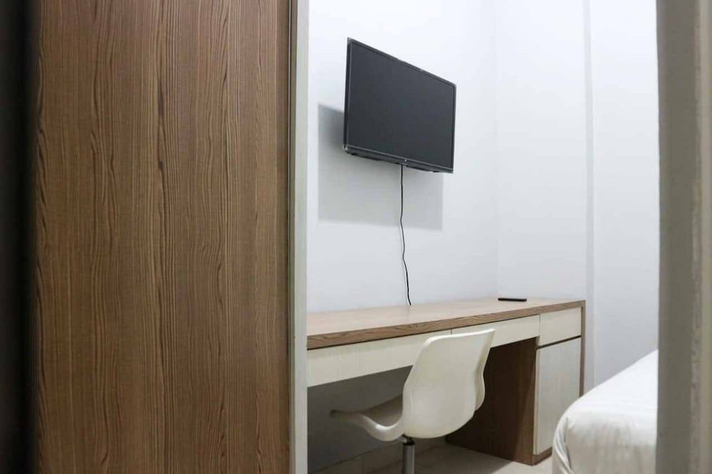 KoolKost @ Tanjung Duren Utara Standard Double Room 5
