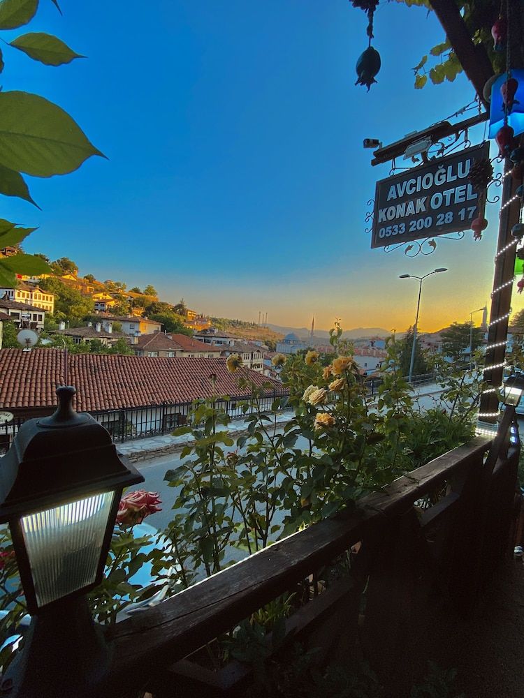 Avcıoğlu Konak Otel Standard Triple Room, Non Smoking, City View 2