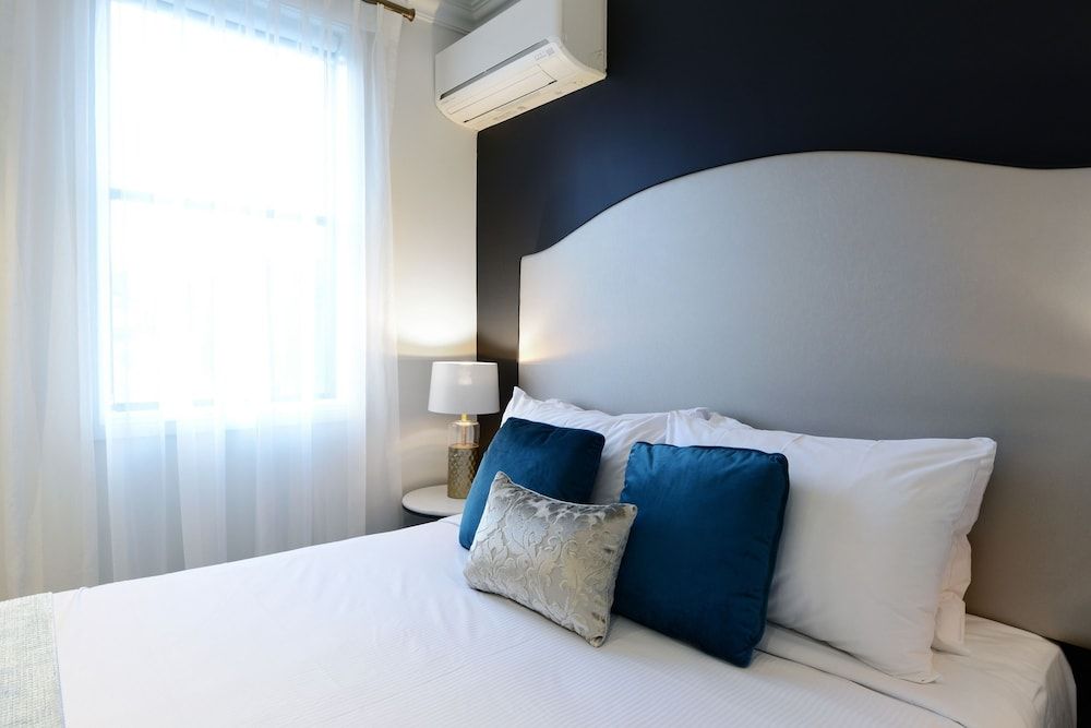 High Cross Randwick by Sydney Lodges Queen Room