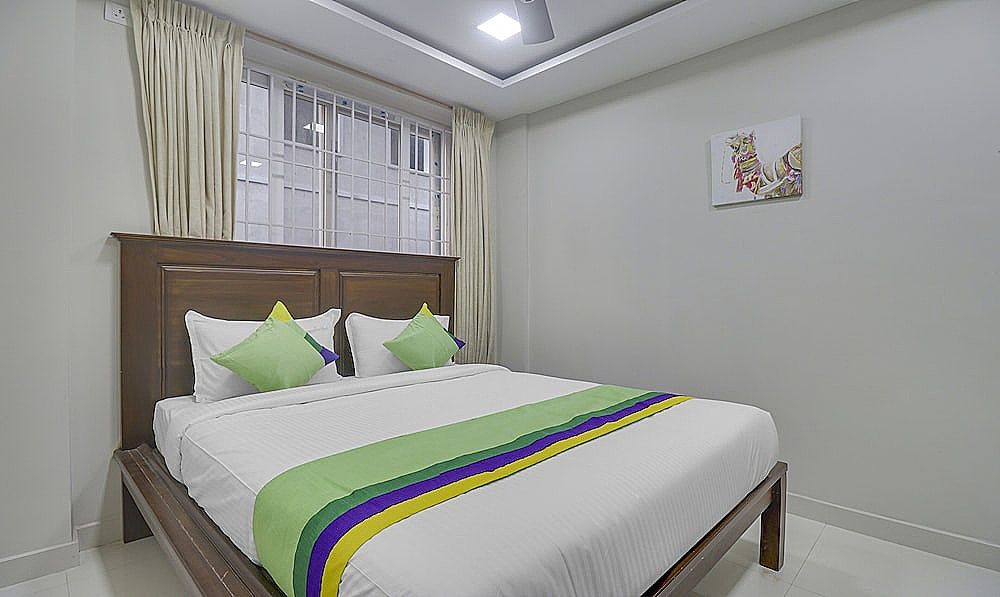 Rithikha Inn Crest Deluxe Double Room 7