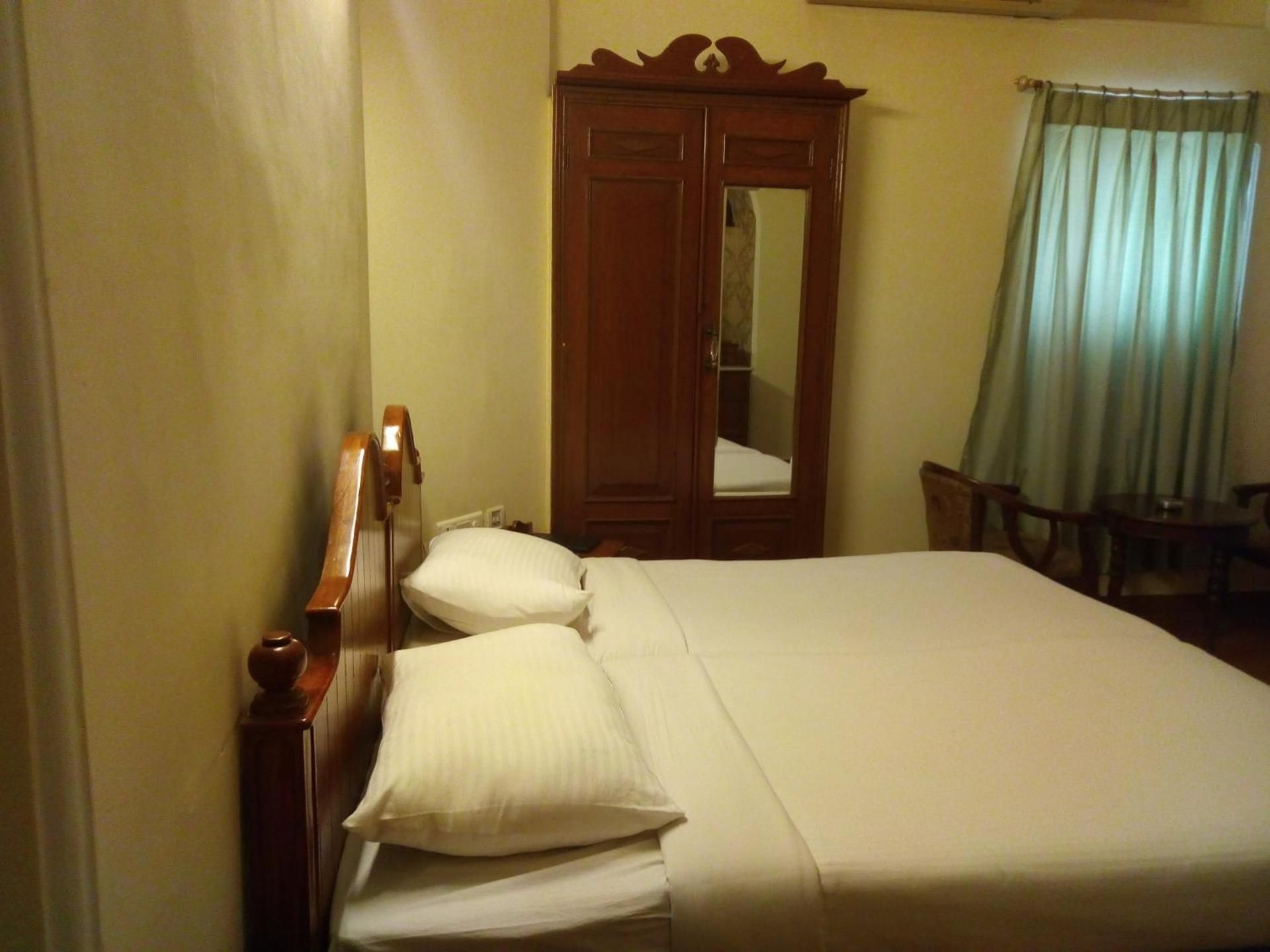 Suite King size bed