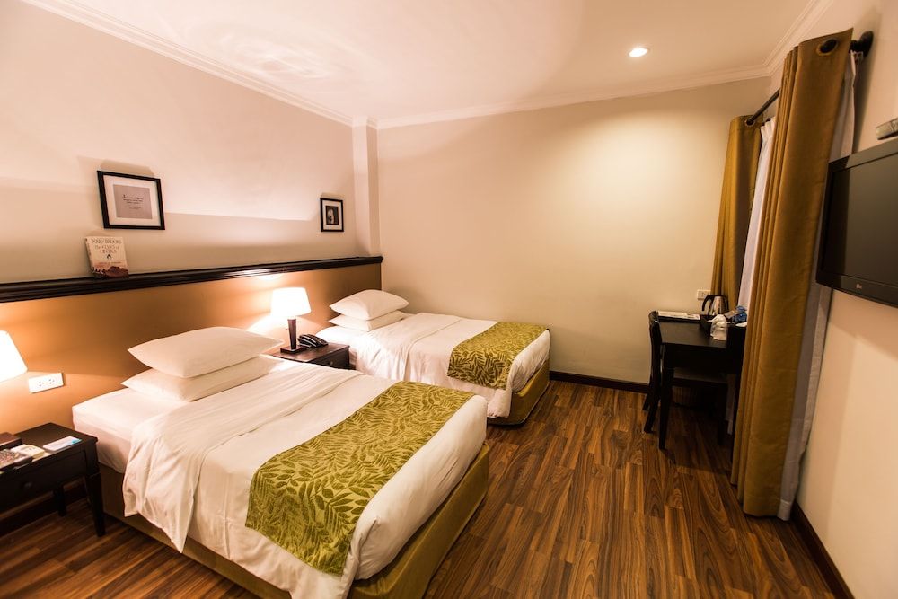 undefined The Alcove Library Hotel 4