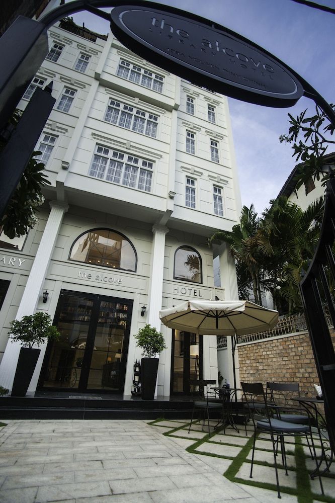 undefined The Alcove Library Hotel 9