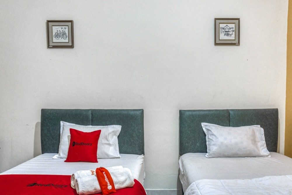 Twin Room (RedDoorz)