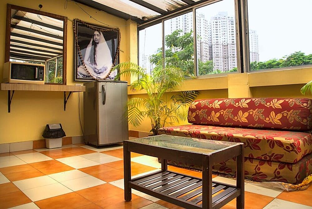 undefined Goroomgo Royal Inn Tallygunge Kolkata