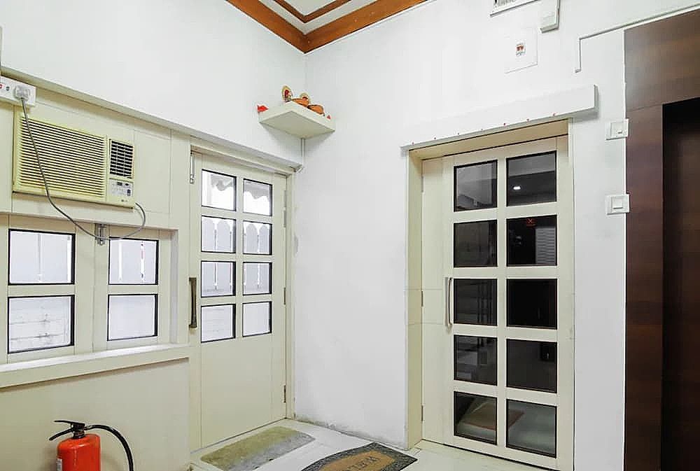 undefined Goroomgo Royal Inn Tallygunge Kolkata 6