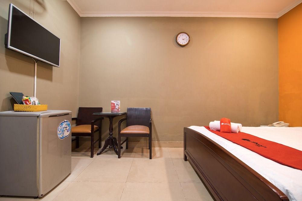 undefined RedDoorz @ Nguyen Kiem Street 7