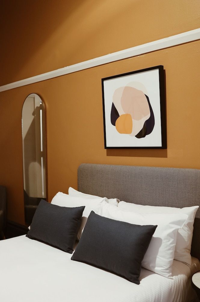 The Jensen Potts Point Triple/ Twin Room, Multiple Beds, Non Smoking, Shared Bathroom 2