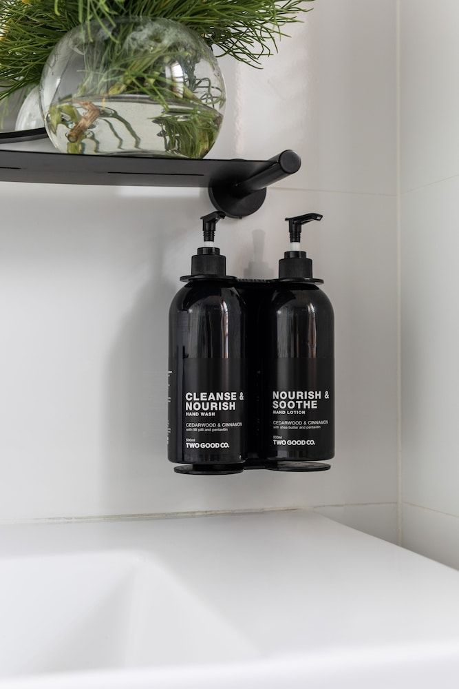 The Jensen Potts Point Triple/ Twin Room, Multiple Beds, Non Smoking, Shared Bathroom 5