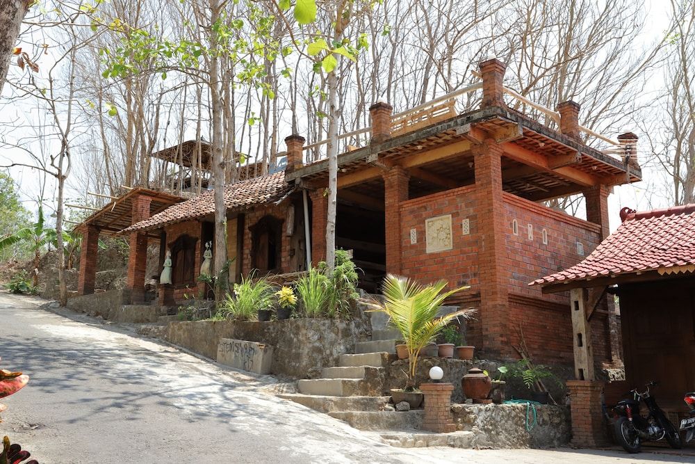 NewAlasKuliner & HomestayWatulumbung Cottage 15