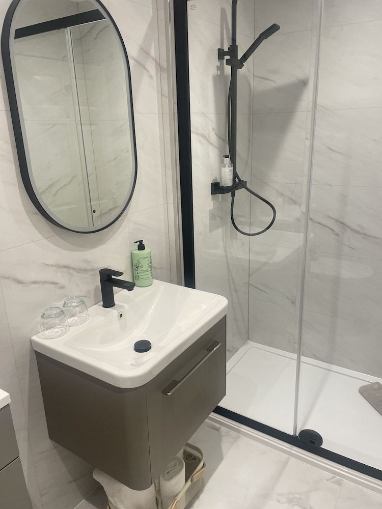 Suite, Ensuite (3)