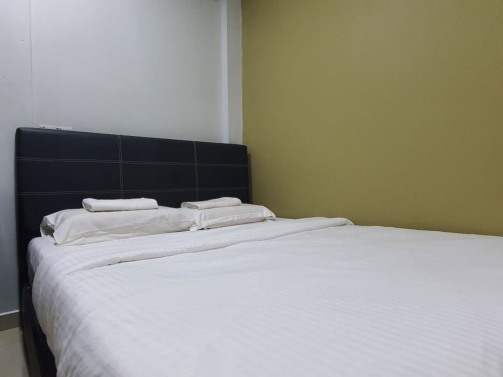 Room, 2 Bedrooms