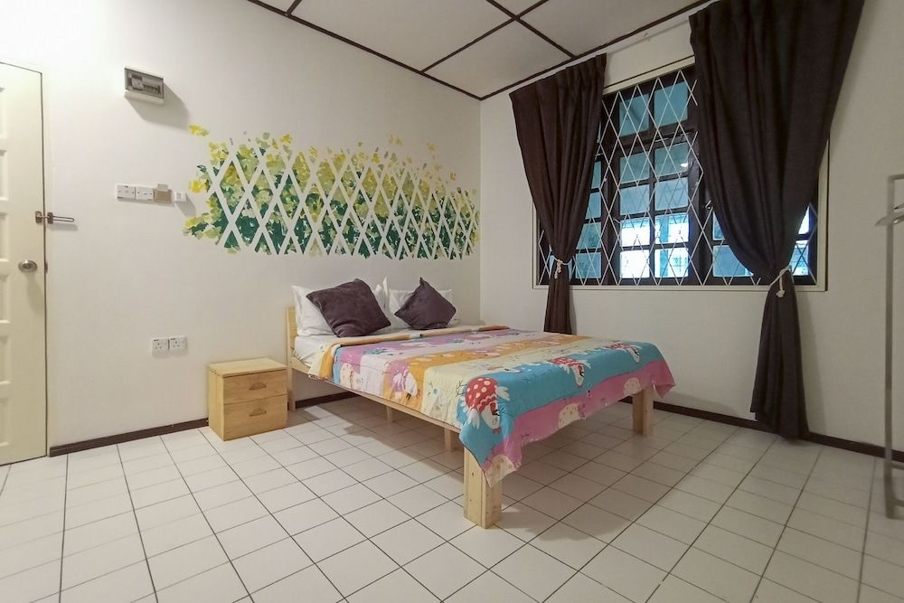 Room, Private Bathroom