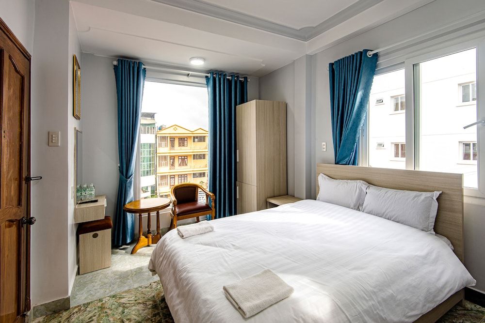 undefined Son Hung Hotel