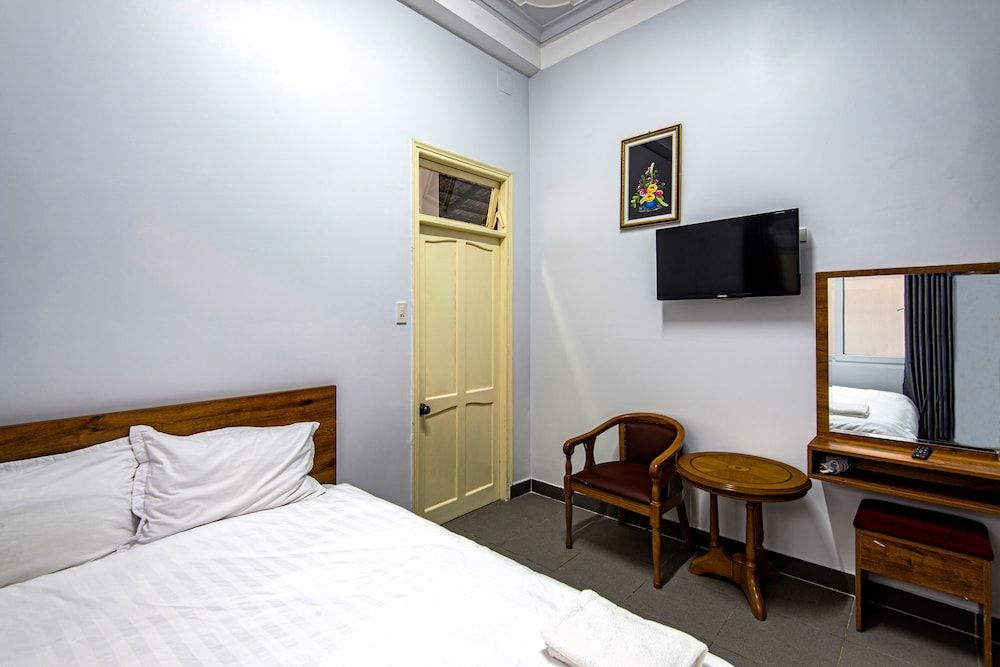 undefined Son Hung Hotel 4