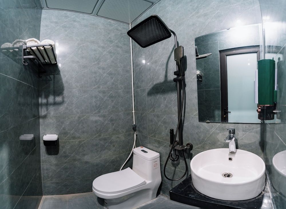 HG Hostel and Motobikes Standard Twin Room 8