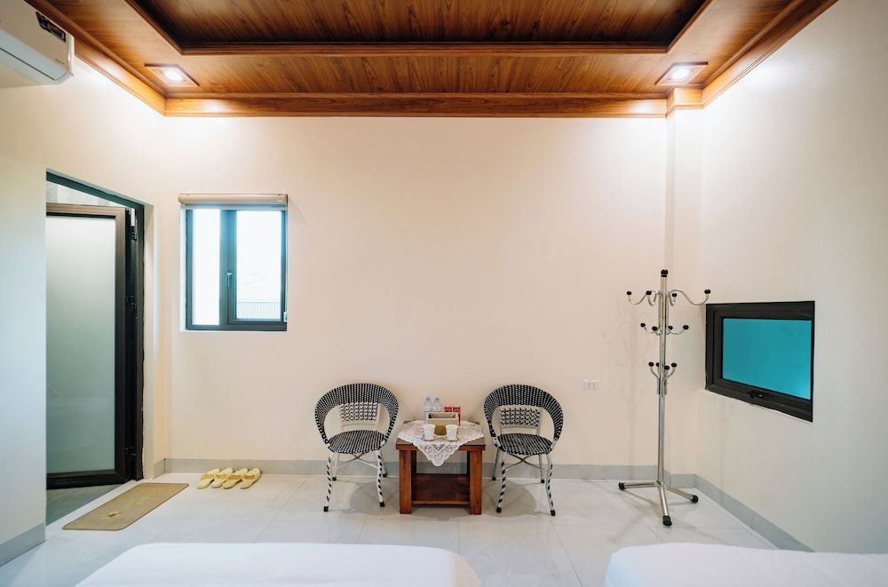 HG Hostel and Motobikes Standard Twin Room 9