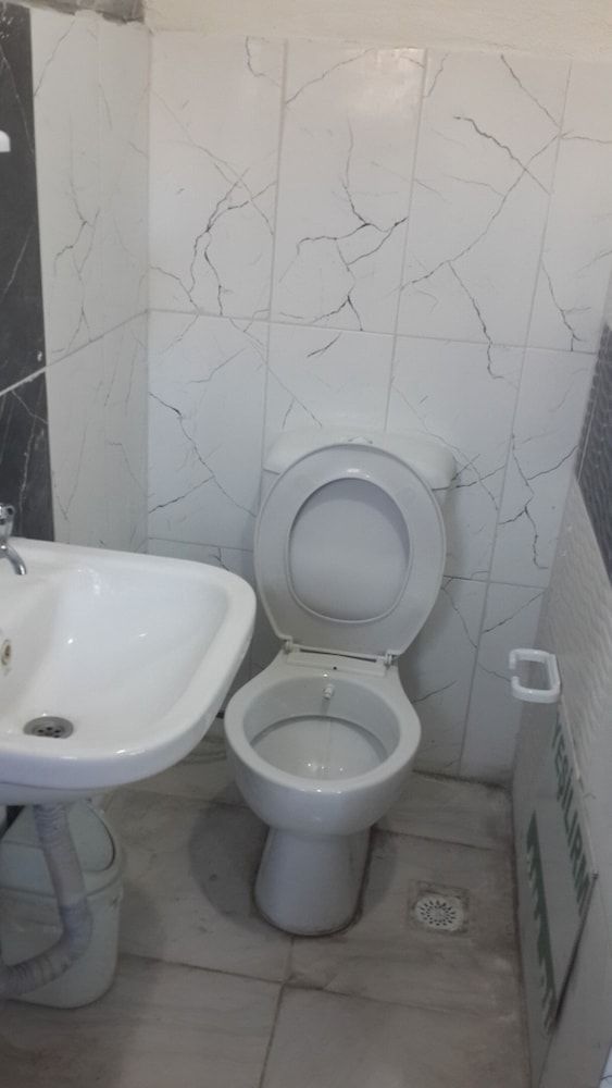 Esin Pansiyon Standard Single Room 4