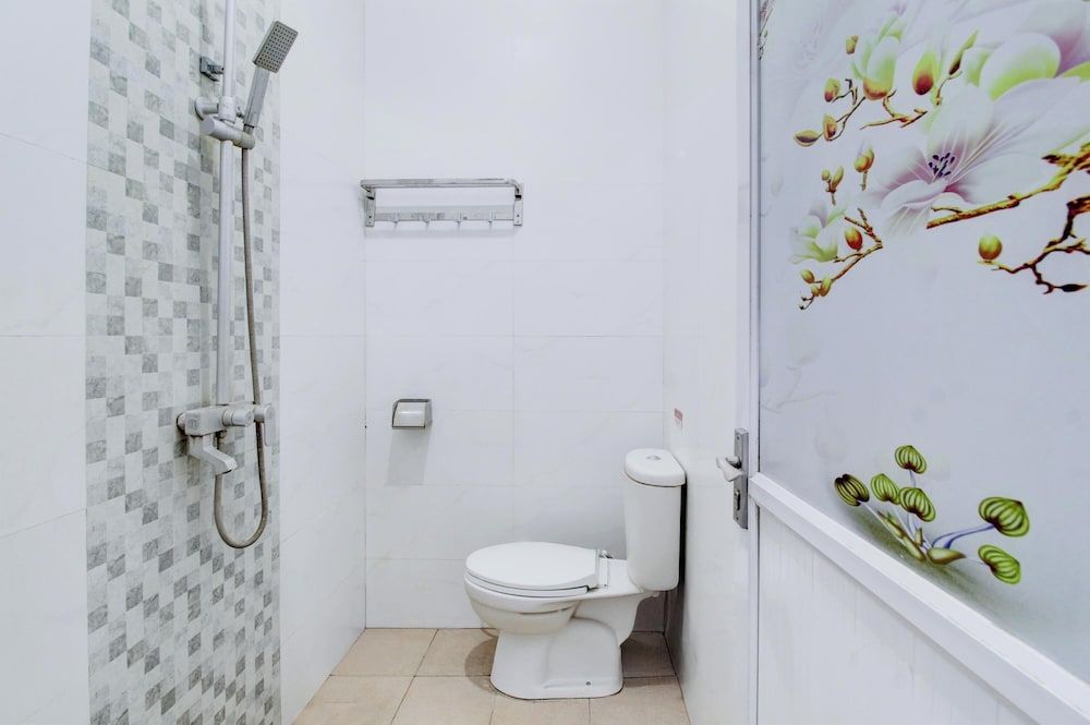 Hotel O Jalan Jenderal Sudirman Near Imam Bonjol Square Formerly Nelvi Guest House Deluxe Twin Room, 2 Twin Beds, Non Smoking 5