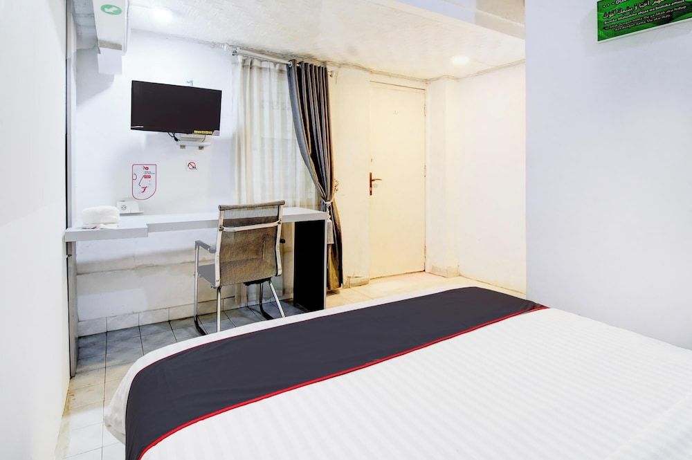 Hotel O Jalan Jenderal Sudirman Near Imam Bonjol Square Formerly Nelvi Guest House Deluxe Suite, 1 Double Bed, Non Smoking 2