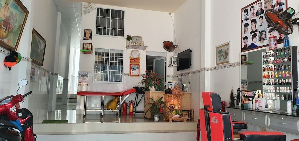 undefined Song Ngoc 2