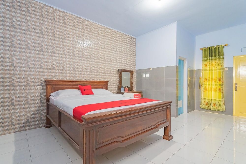 Double Room (Reddoorz)