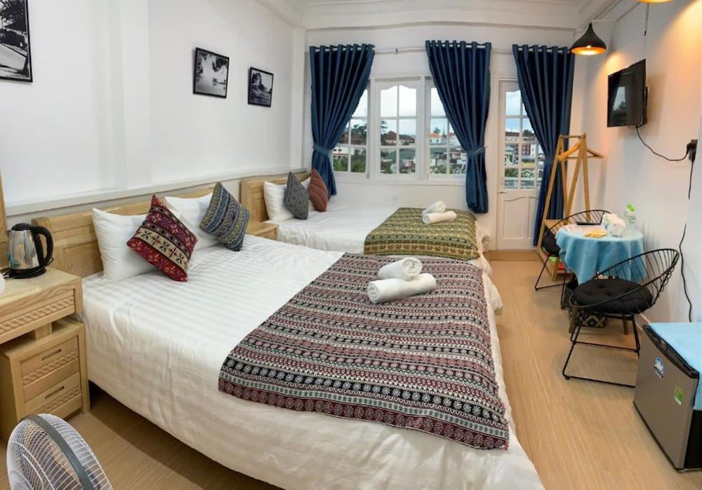 undefined Chau Giang Hotel 4