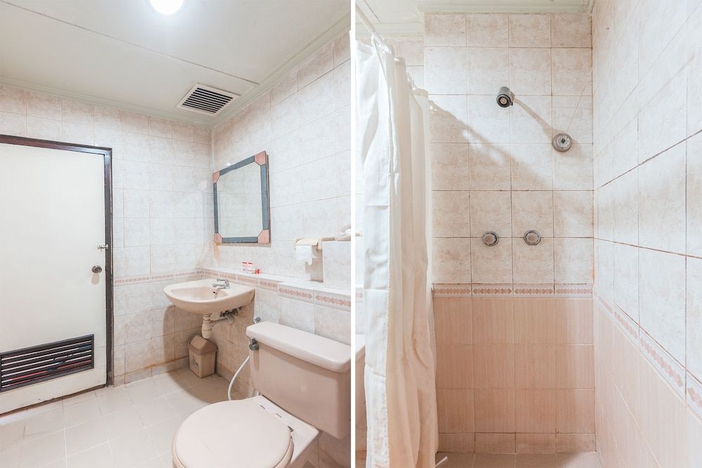 OYO 671 Hotel Capitol Deluxe Double Room, 1 Double Bed 6