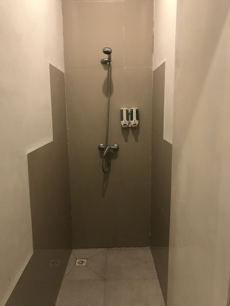 undefined The Packer Box - Hostel 4