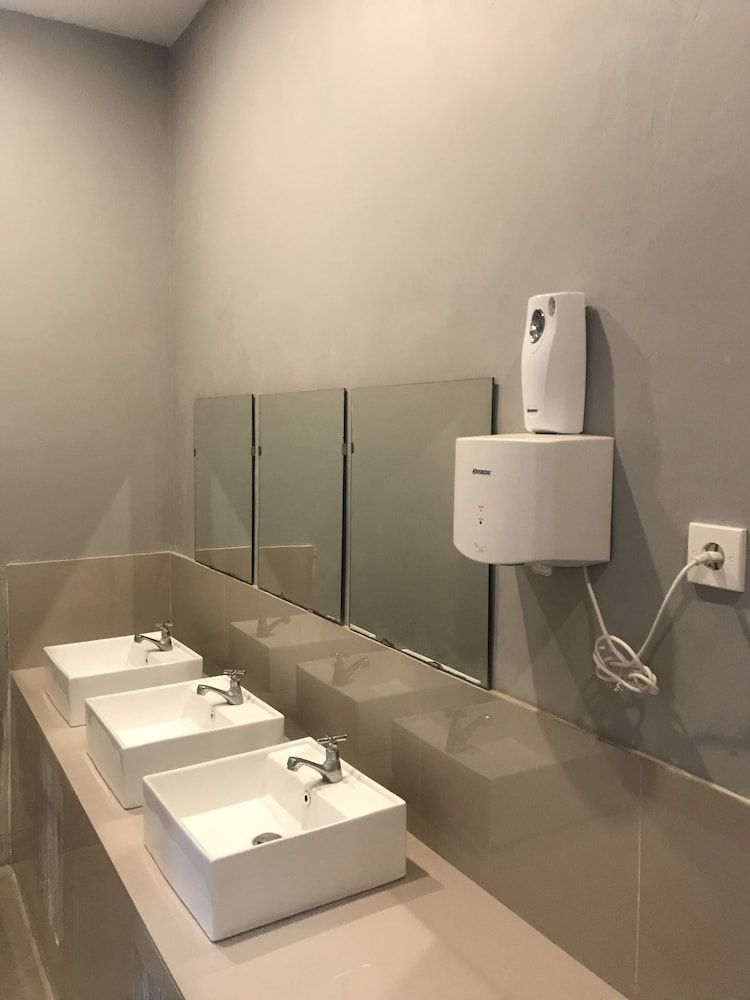 undefined The Packer Box - Hostel 7