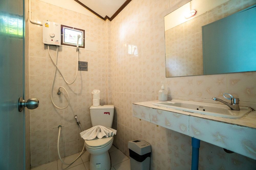 Slumber Party Koh Tao Queen Private room 5