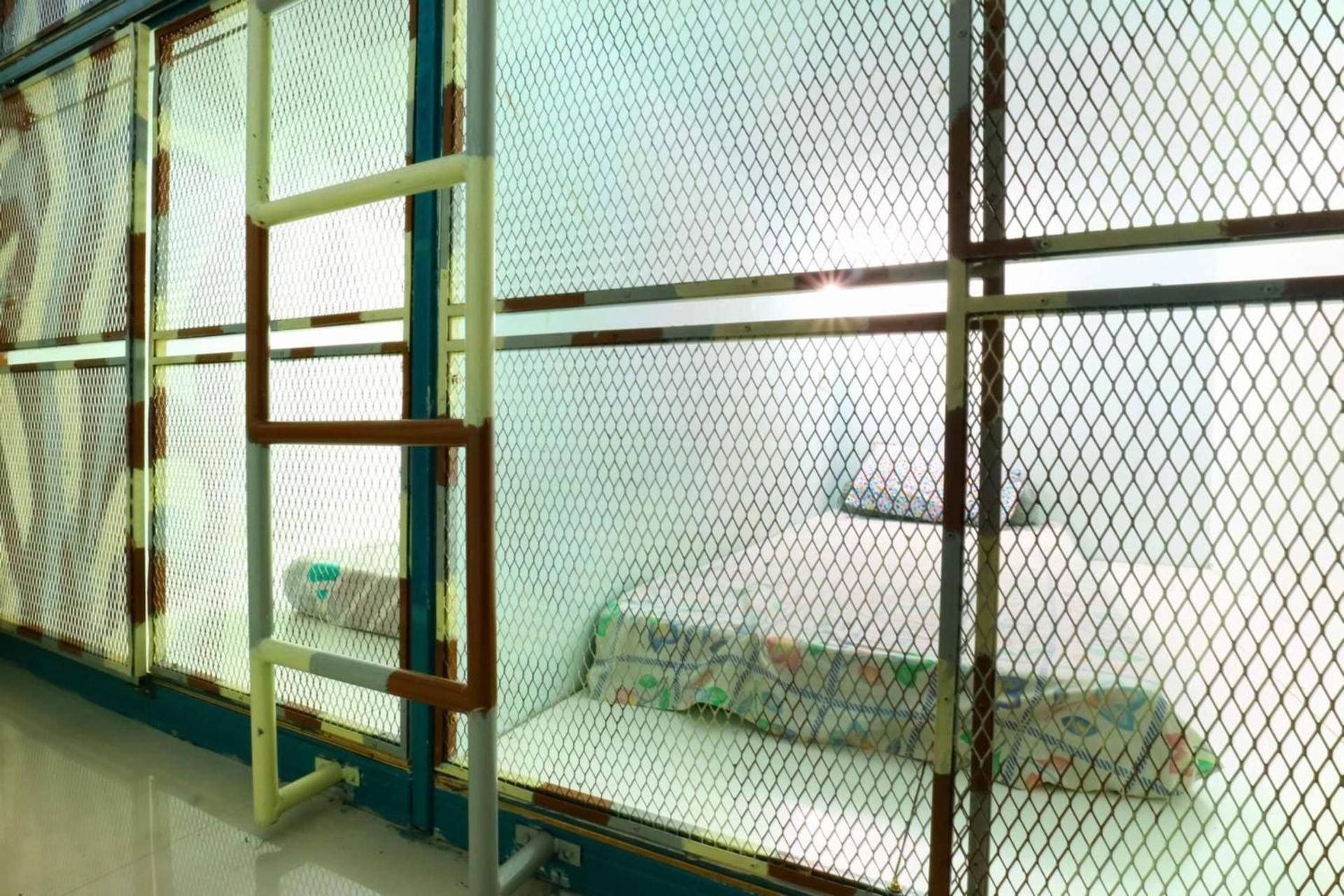 undefined Kabin Kapsul Kayu Jati V Jakarta - Male Only - Hostel 3