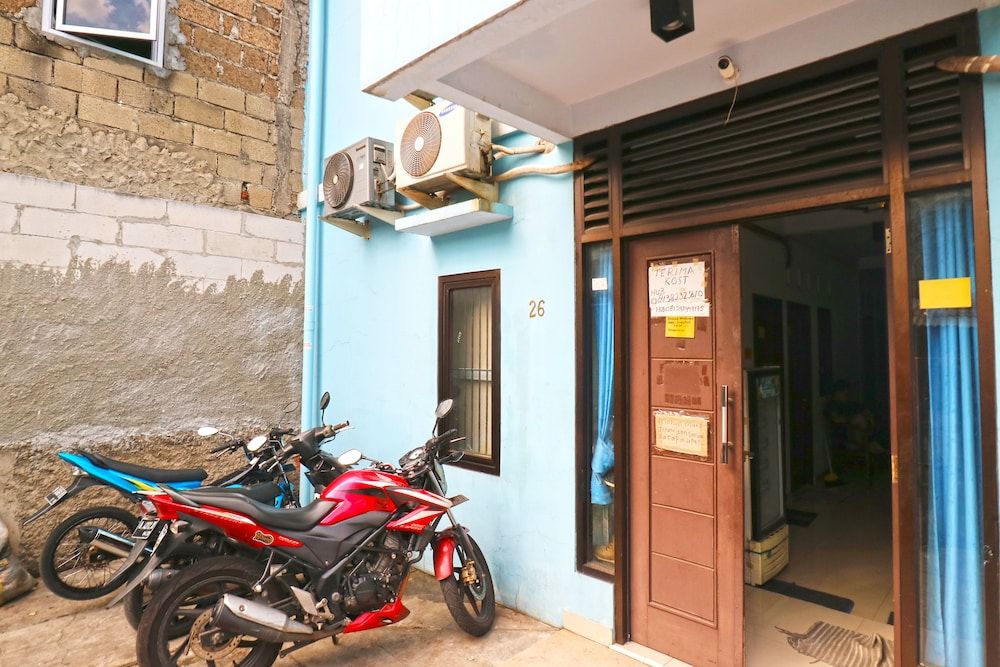 undefined Kabin Kapsul Kayu Jati V Jakarta - Male Only - Hostel