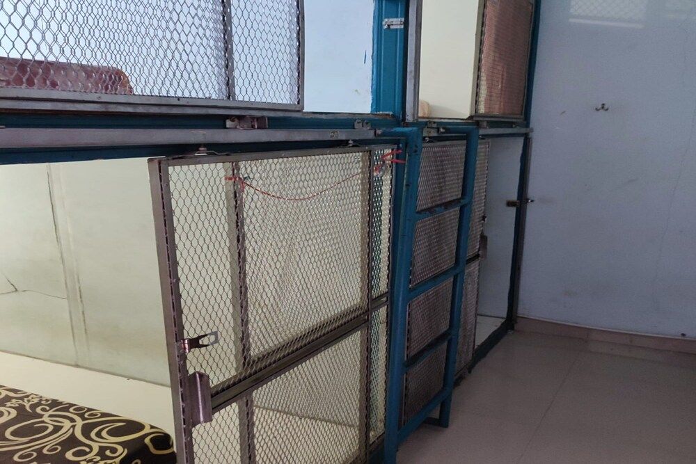 Kabin Kapsul Kayu Jati V Jakarta - Male Only - Hostel Cabin, 1 Twin Bed 9