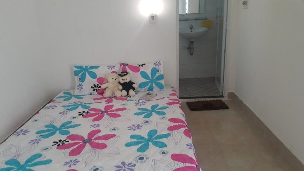 undefined Lien's Beach Hostel 8