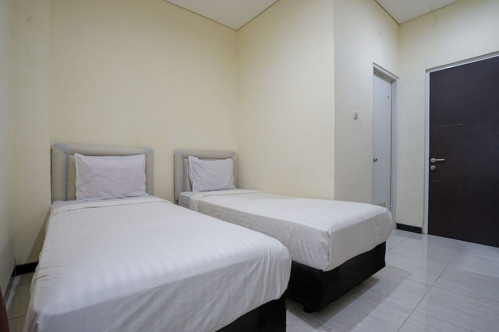 Economy Twin Room