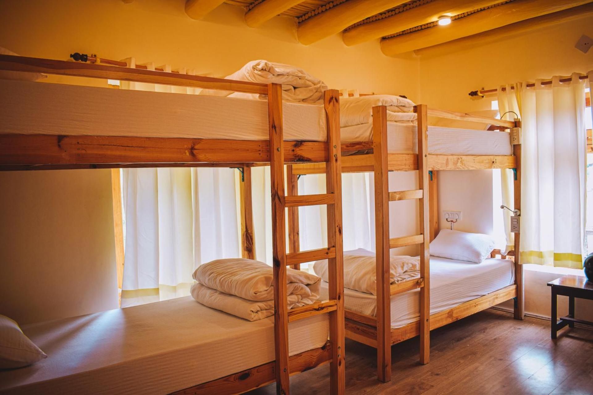 6 People in 6-Bed Dormitory with En-Suite - Mixed