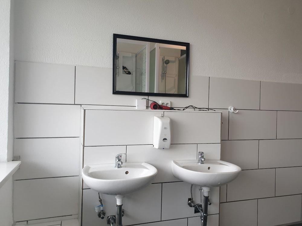 Hammerbrook Hostel Hamburg Basic-Double Room with shared bathroom 7