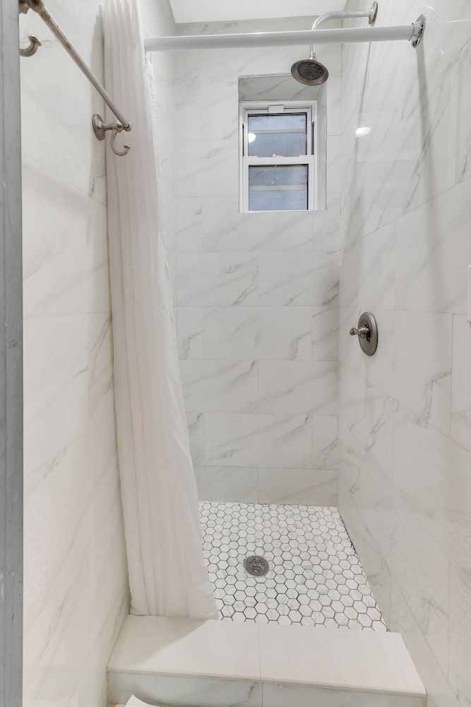 Morris Guest House Exclusive Double Room, 1 Queen Bed, Shared Bathroom 13