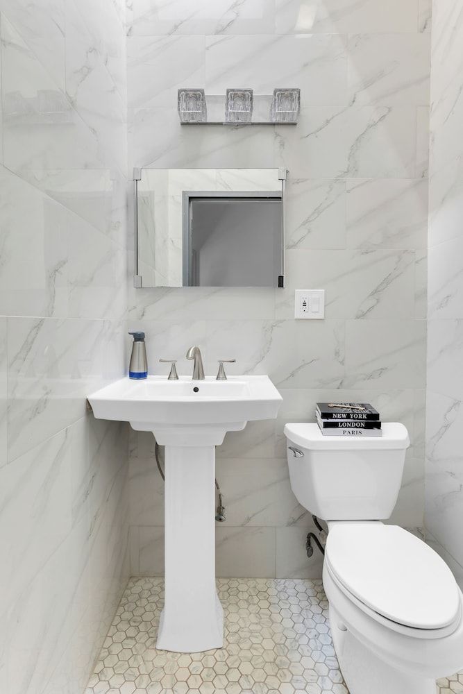 Morris Guest House Exclusive Double Room, 1 Queen Bed, Shared Bathroom 12