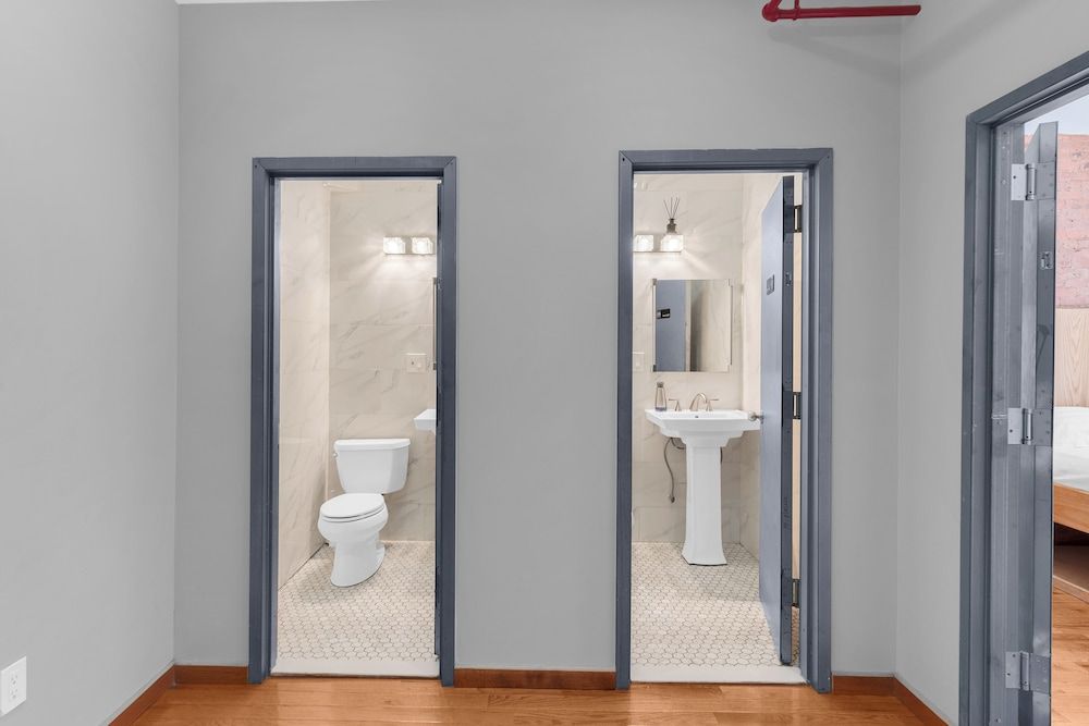 Morris Guest House Exclusive Double Room, 1 Queen Bed, Shared Bathroom 15