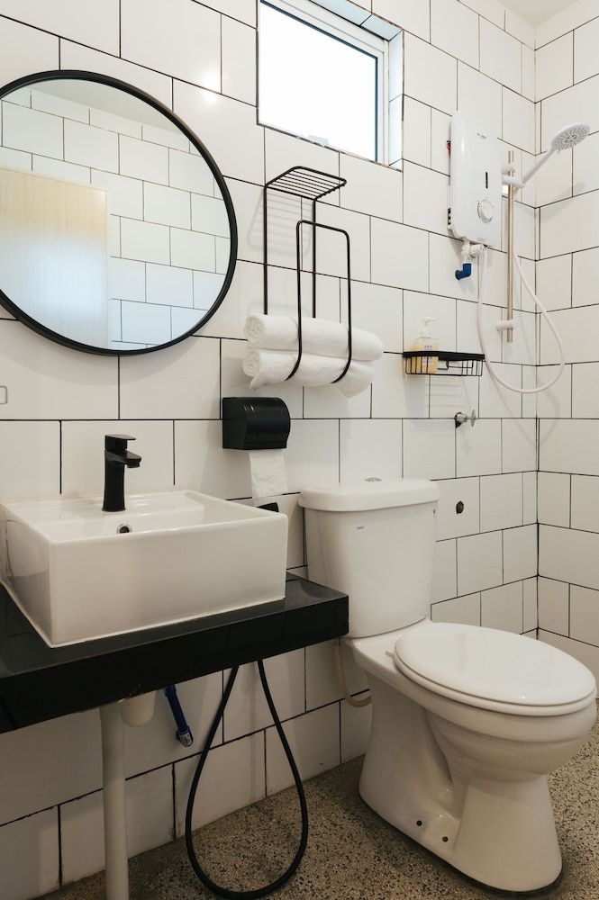 A Hotel Family Quadruple Room 6