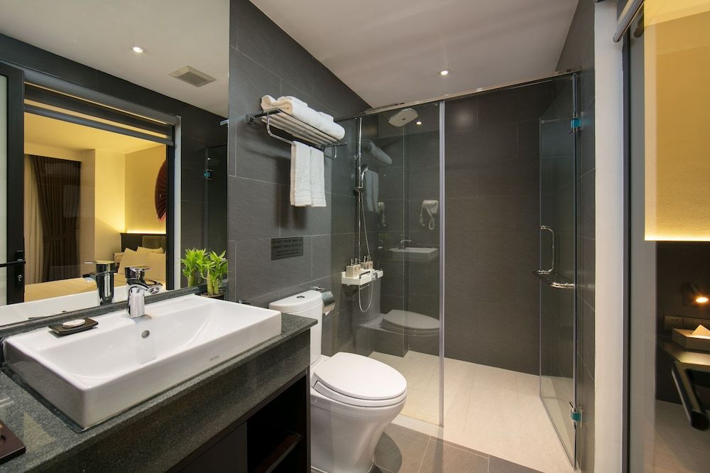 Hanoi Fiesta Hotel & Spa Deluxe Double Room, Courtyard View 5