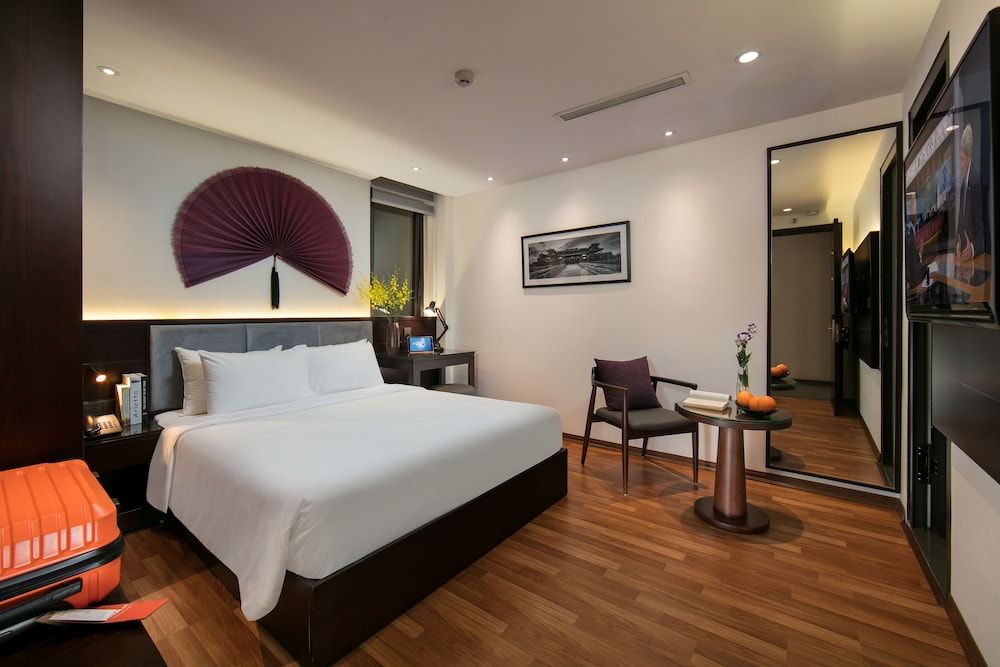 Hanoi Fiesta Hotel & Spa Deluxe Double Room, Courtyard View