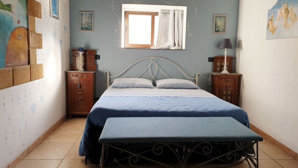 Double Room (Aria)