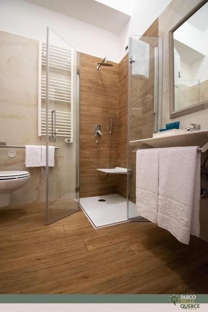 PARCO DELLE QUERCE Superior Double or Twin Room 4